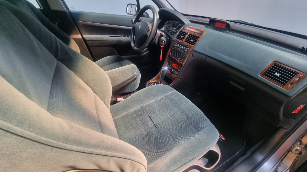 Peugeot 307 — 14