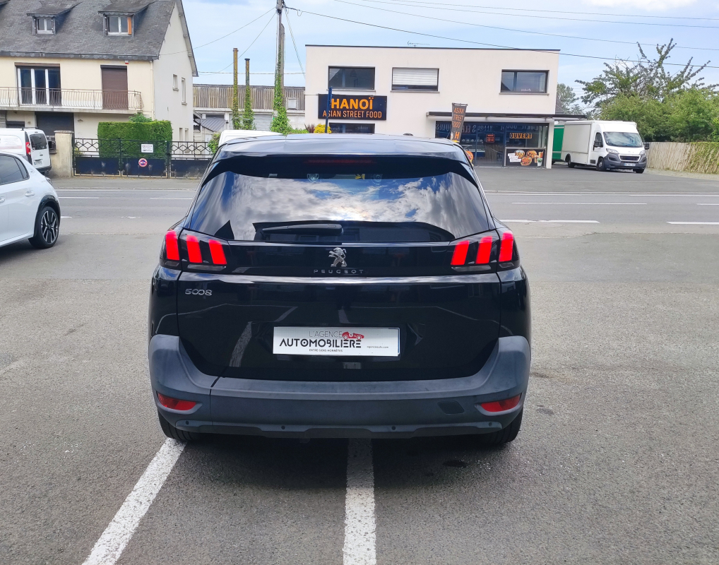 Peugeot 5008 — 8