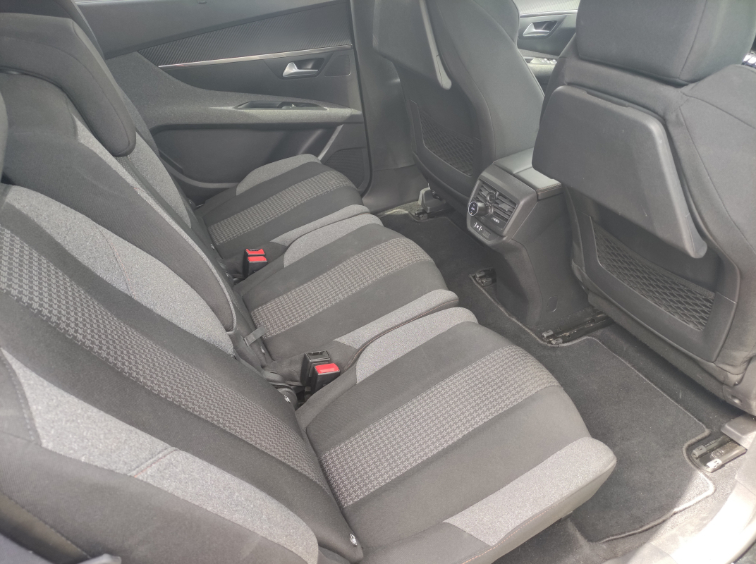 Peugeot 5008 — 21