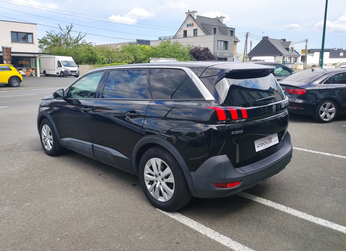 Peugeot 5008 — 10