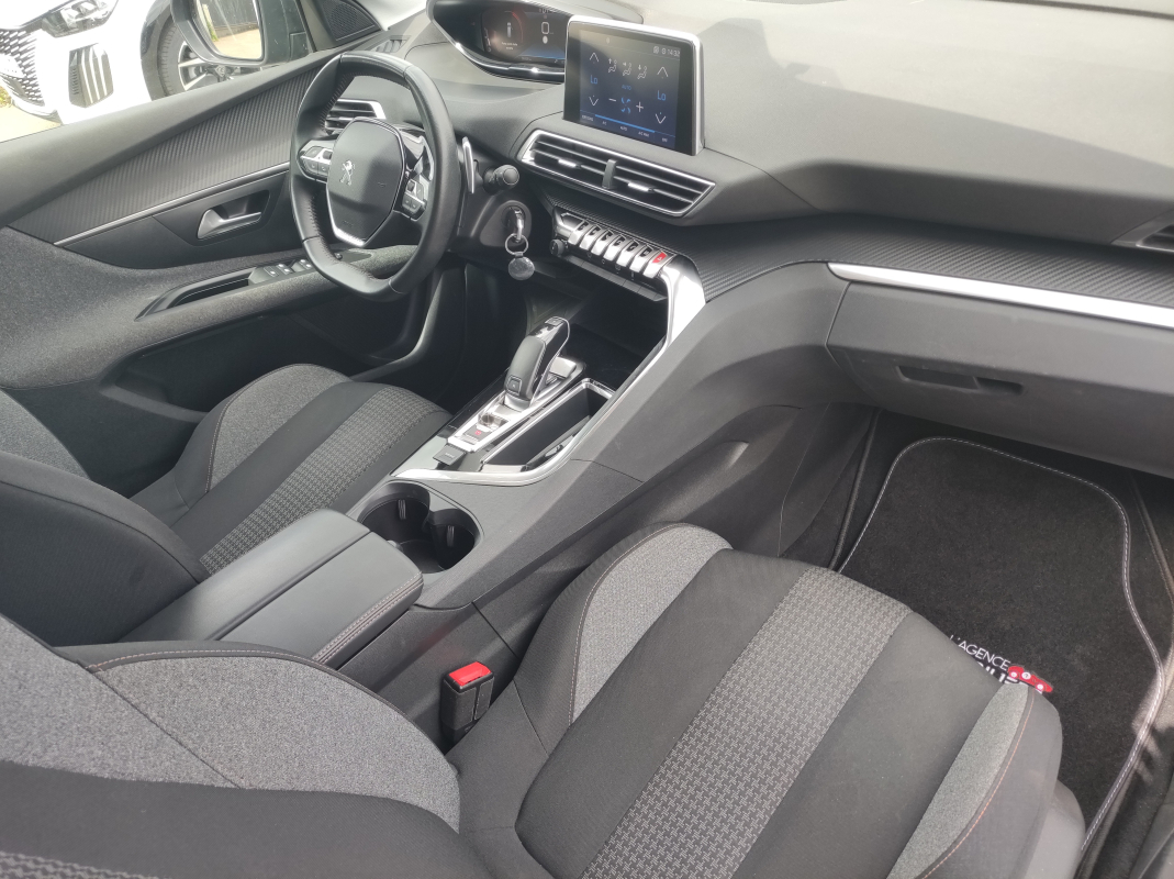 Peugeot 5008 — 12