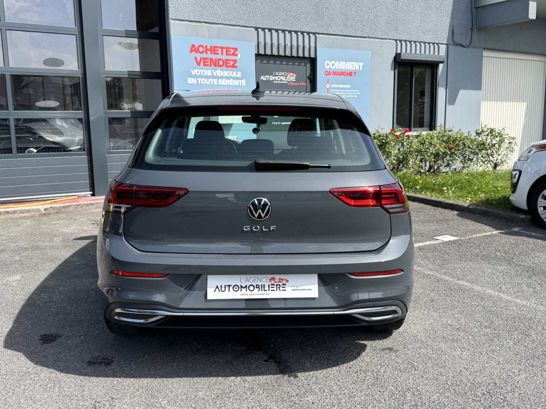 Volkswagen Golf — 8