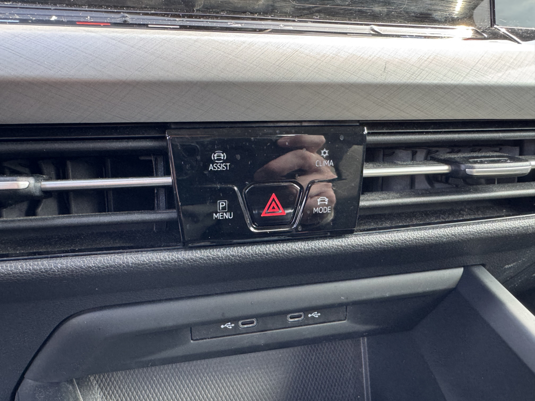 Volkswagen Golf — 33