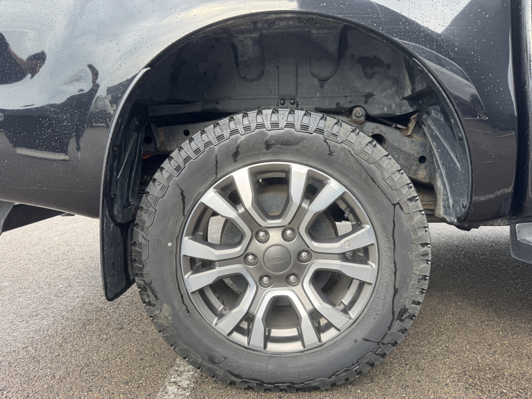 Ford Ranger — 32