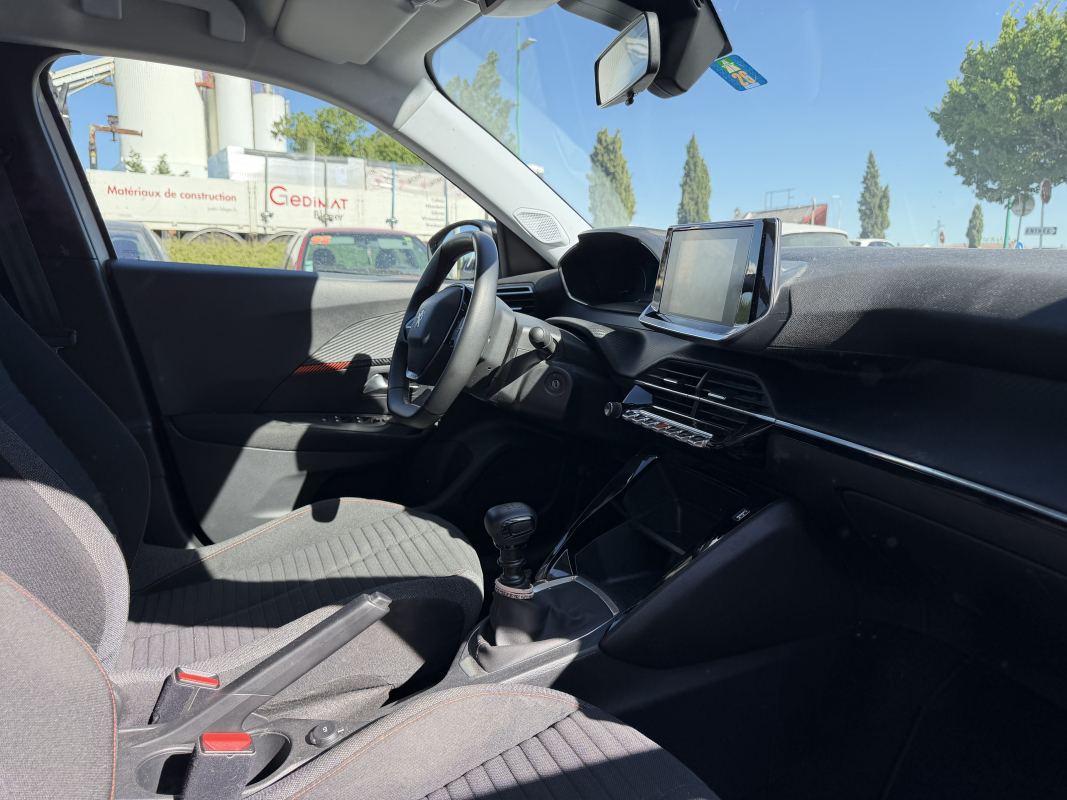 Peugeot 2008 — 11
