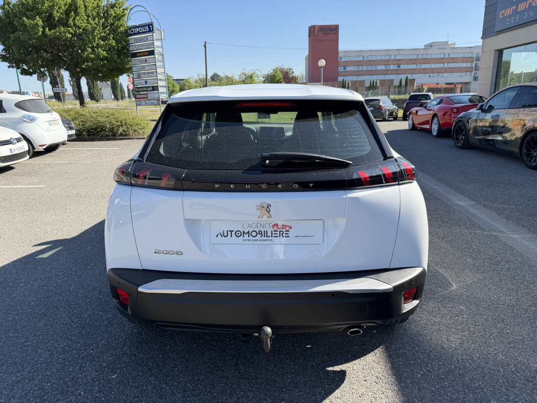 Peugeot 2008 — 4