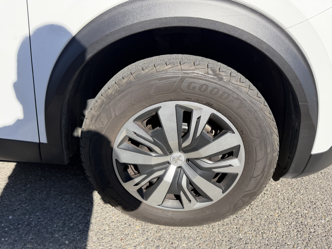 Peugeot 2008 — 16