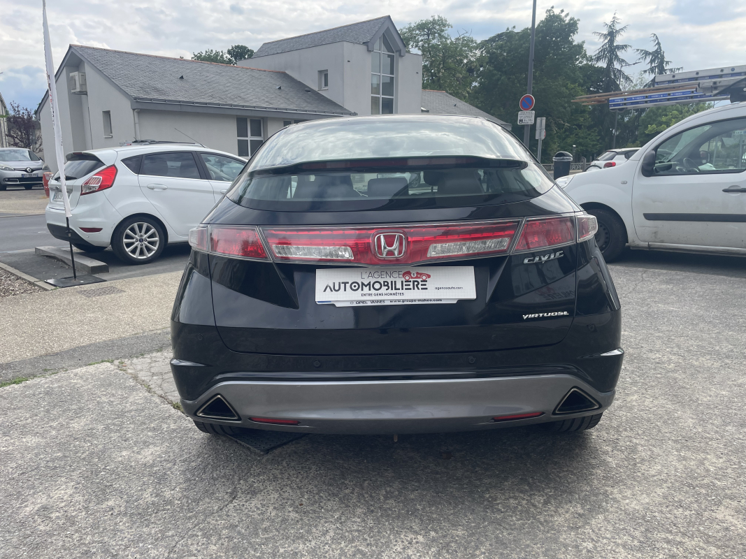 Honda Civic — 6
