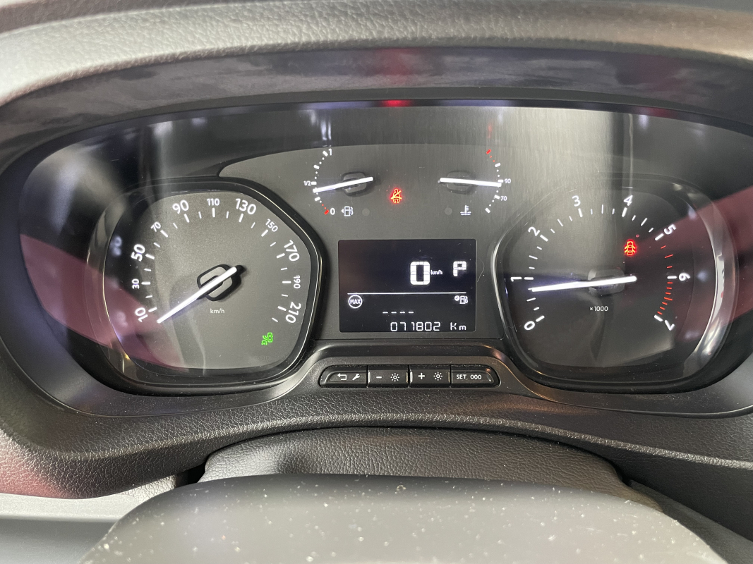 Peugeot Expert — 16
