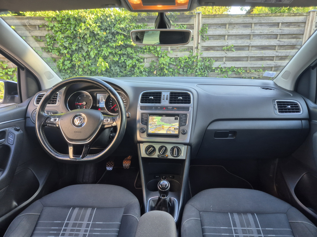 Volkswagen Polo — 13