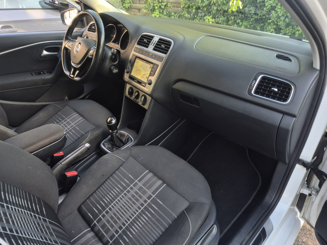 Volkswagen Polo — 16