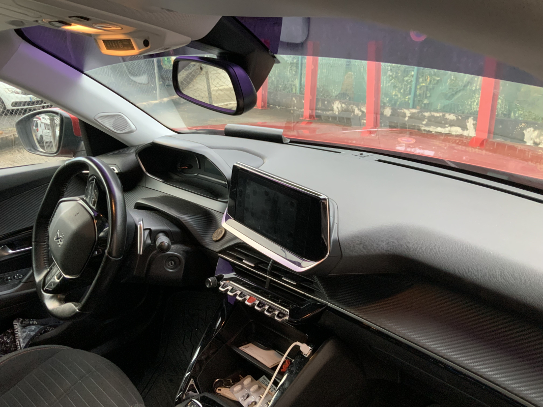 Peugeot 2008 — 3