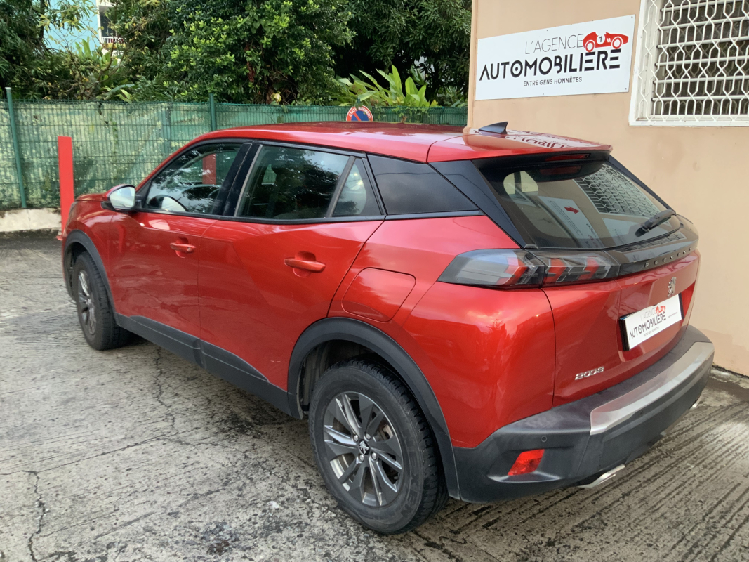 Peugeot 2008 — 10