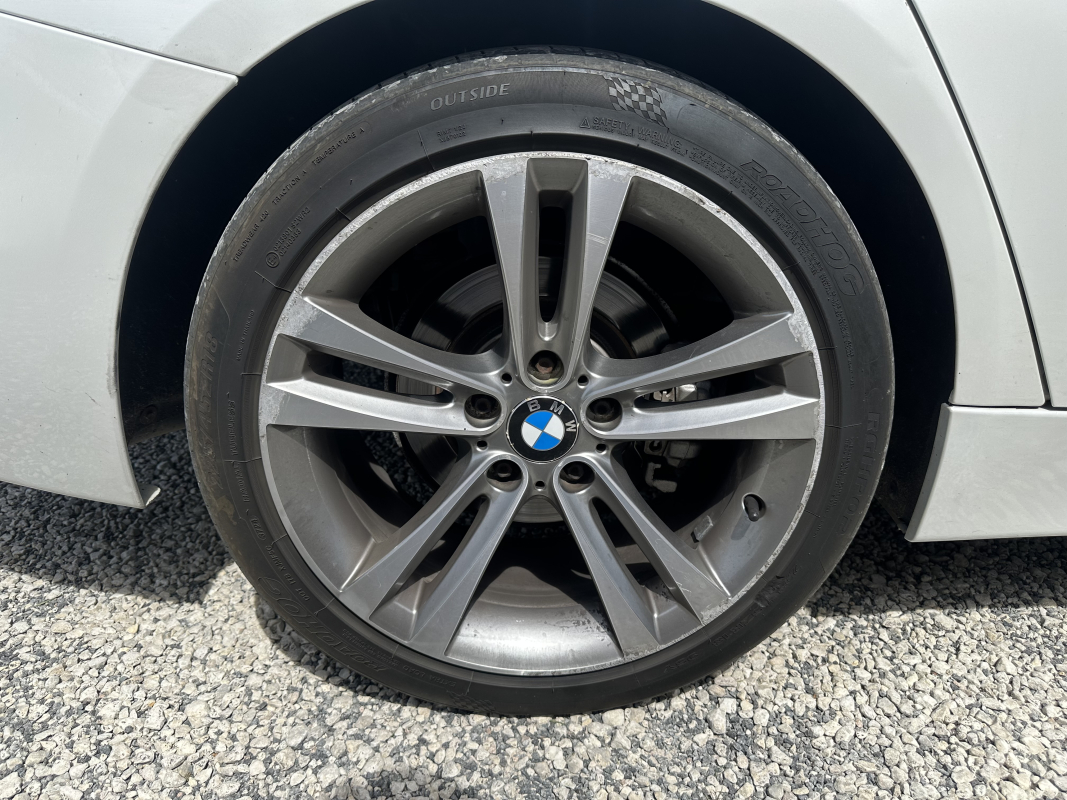 Bmw Série 3 — 28