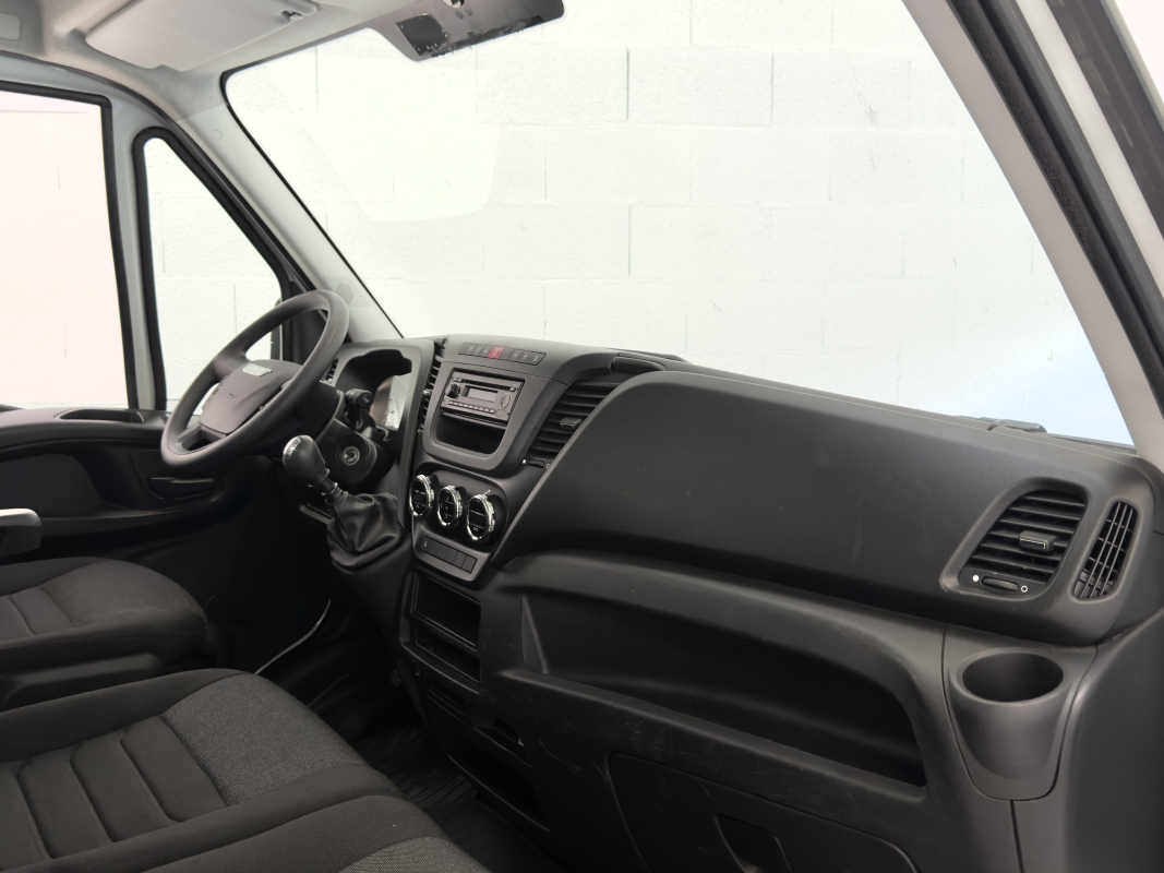 Iveco 35 — 12