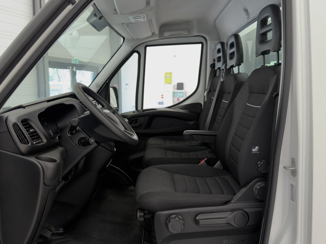 Iveco 35 — 21