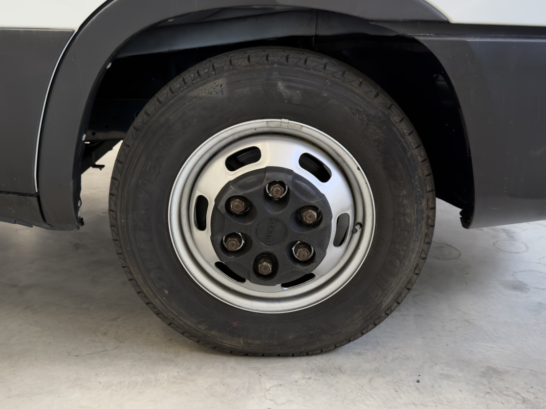 Iveco 35 — 33