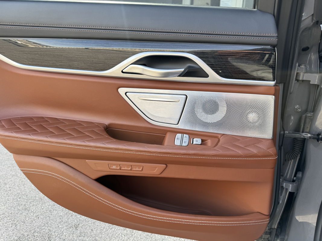 Bmw Série 7 — 33