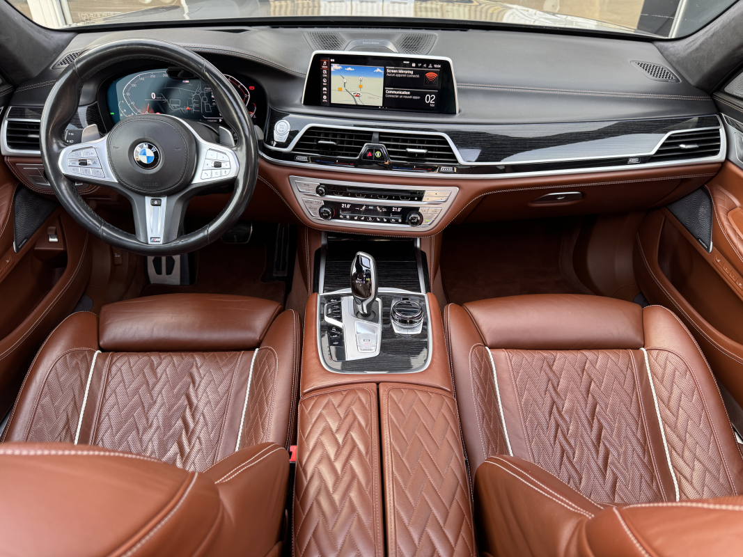 Bmw Série 7 — 8