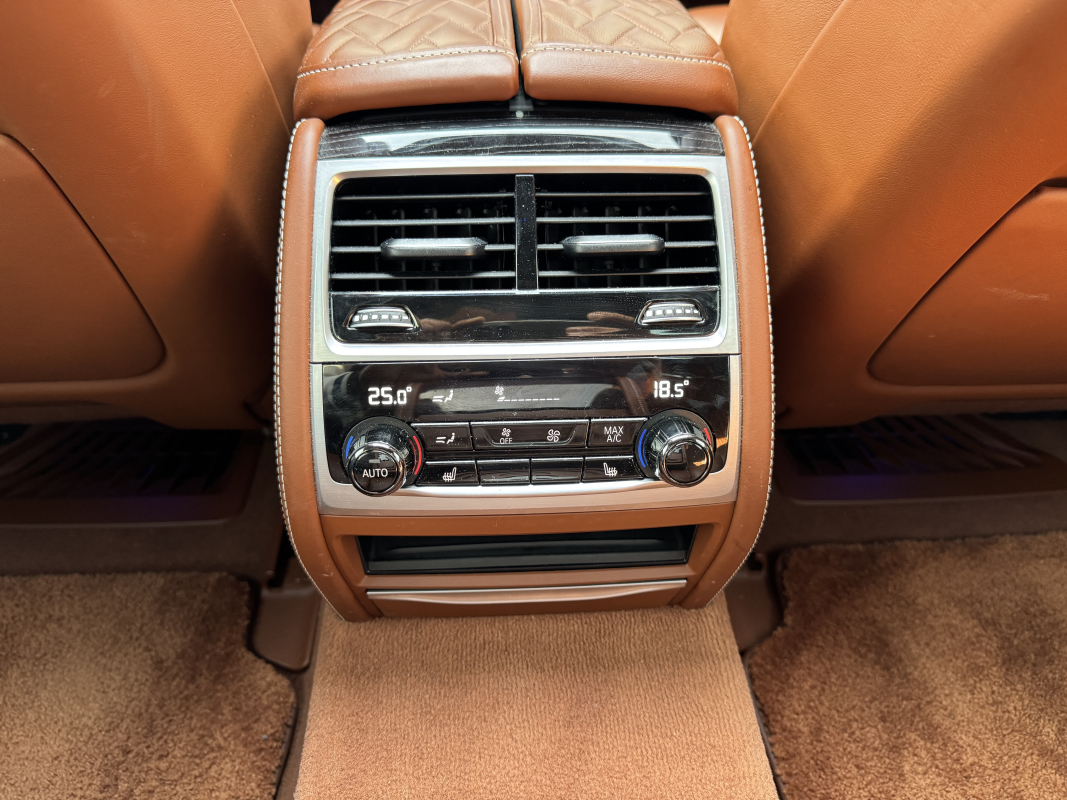 Bmw Série 7 — 23