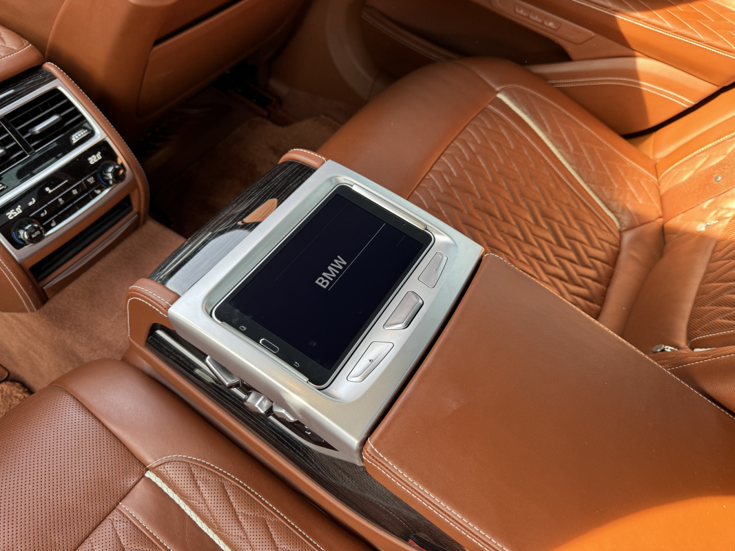 Bmw Série 7 — 21