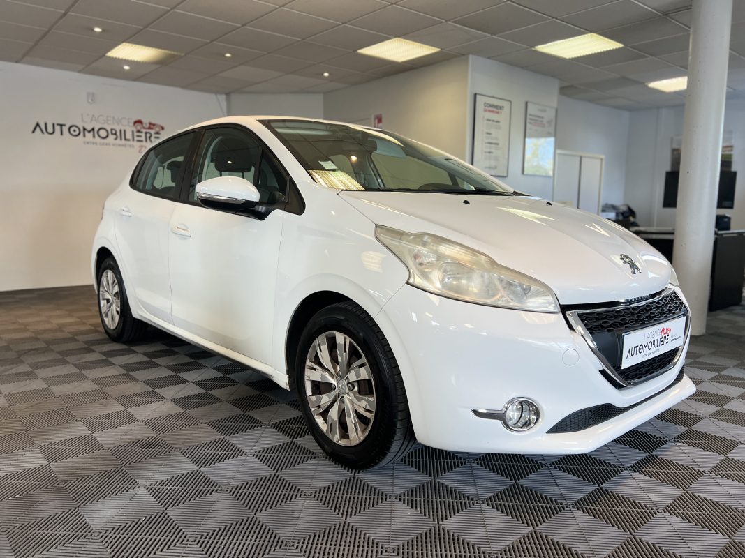Peugeot 208 — 2