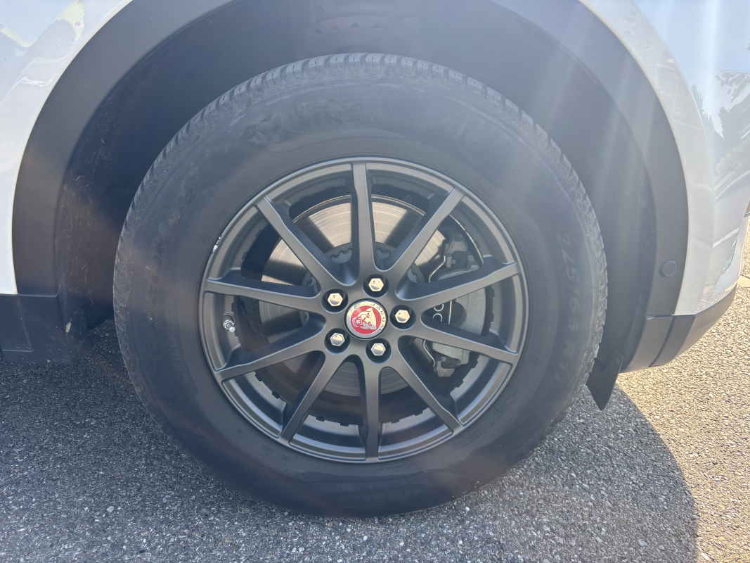 Jaguar E-Pace — 26