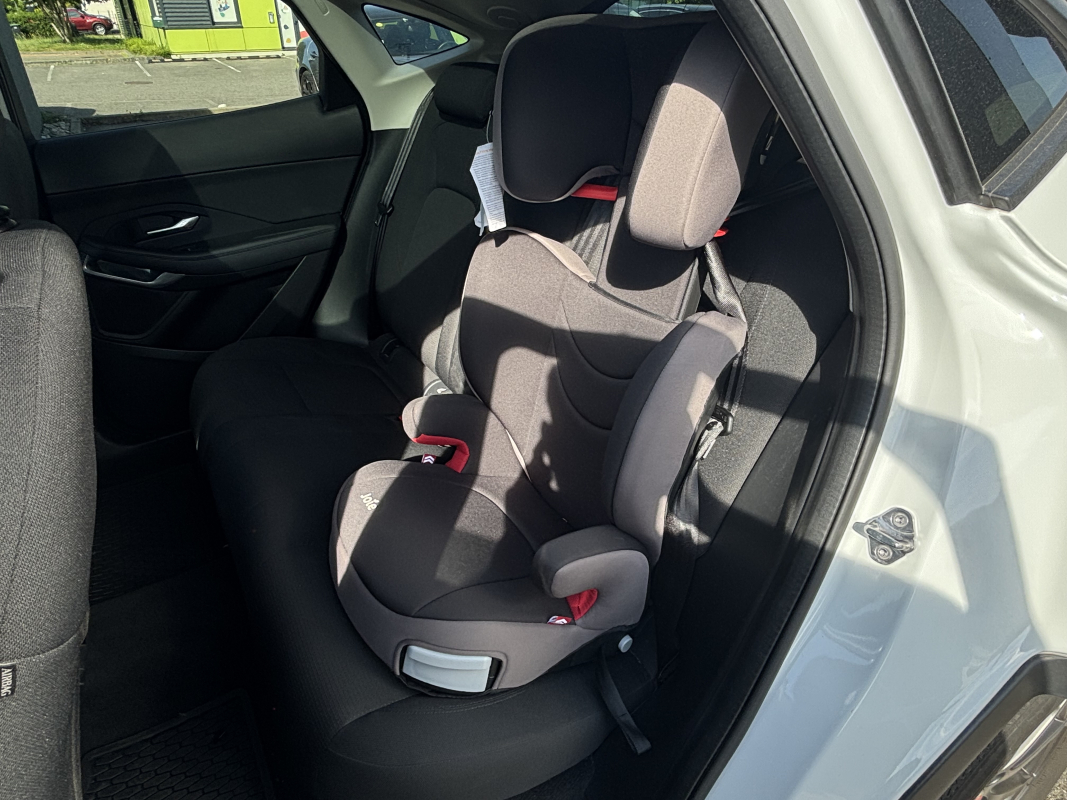 Jaguar E-Pace — 12