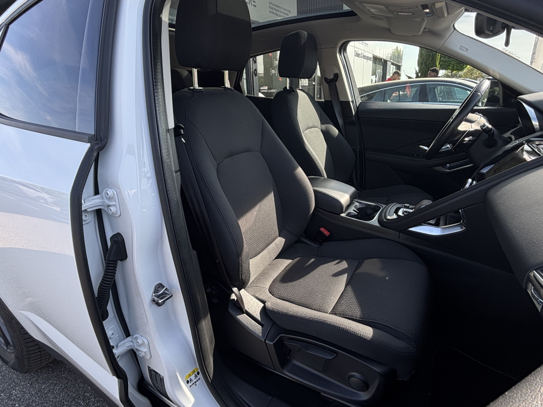 Jaguar E-Pace — 11