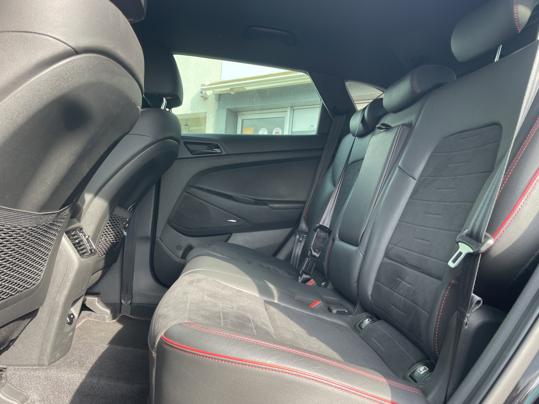 Hyundai Tucson — 16
