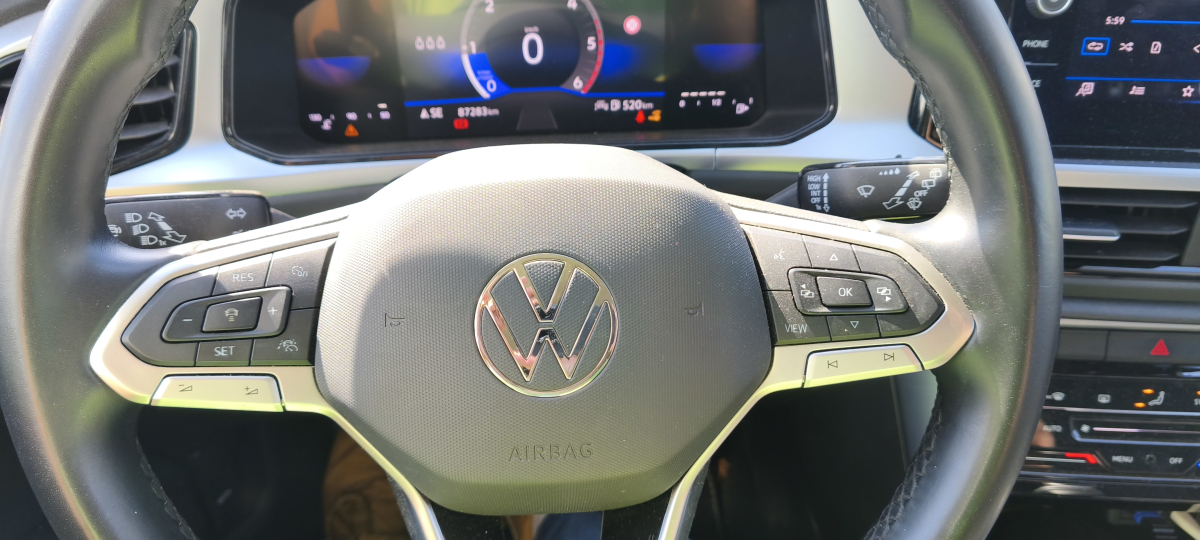 Volkswagen T-roc — 15
