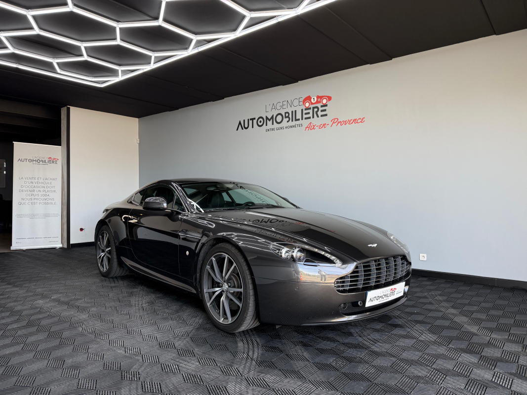 Aston Martin V8 Vantage