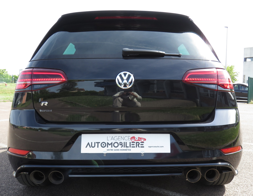 Volkswagen Golf — 6