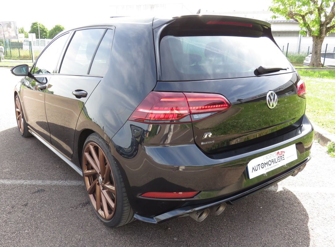 Volkswagen Golf — 7