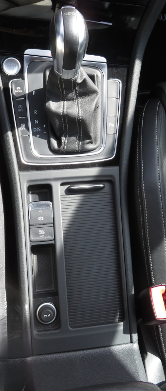 Volkswagen Golf — 25