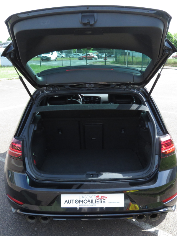 Volkswagen Golf — 16