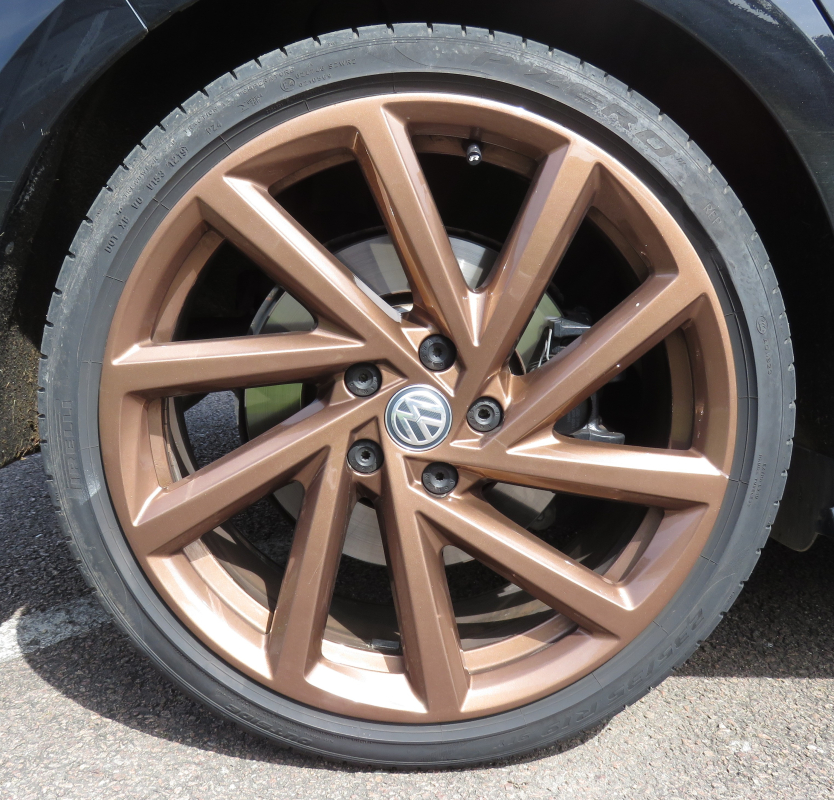 Volkswagen Golf — 26