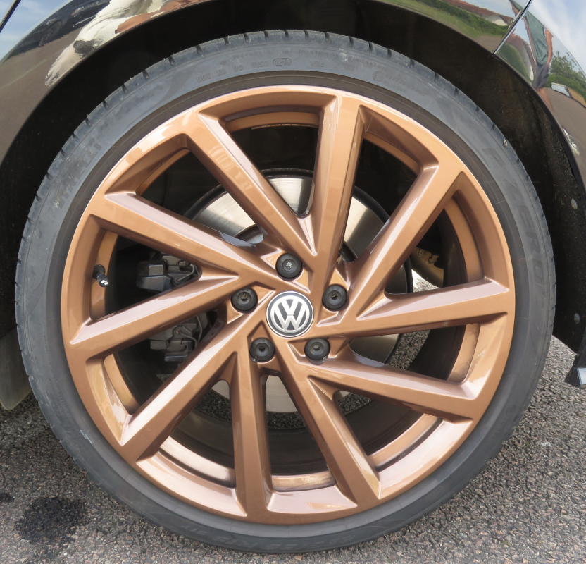 Volkswagen Golf — 28