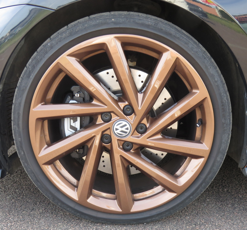 Volkswagen Golf — 29