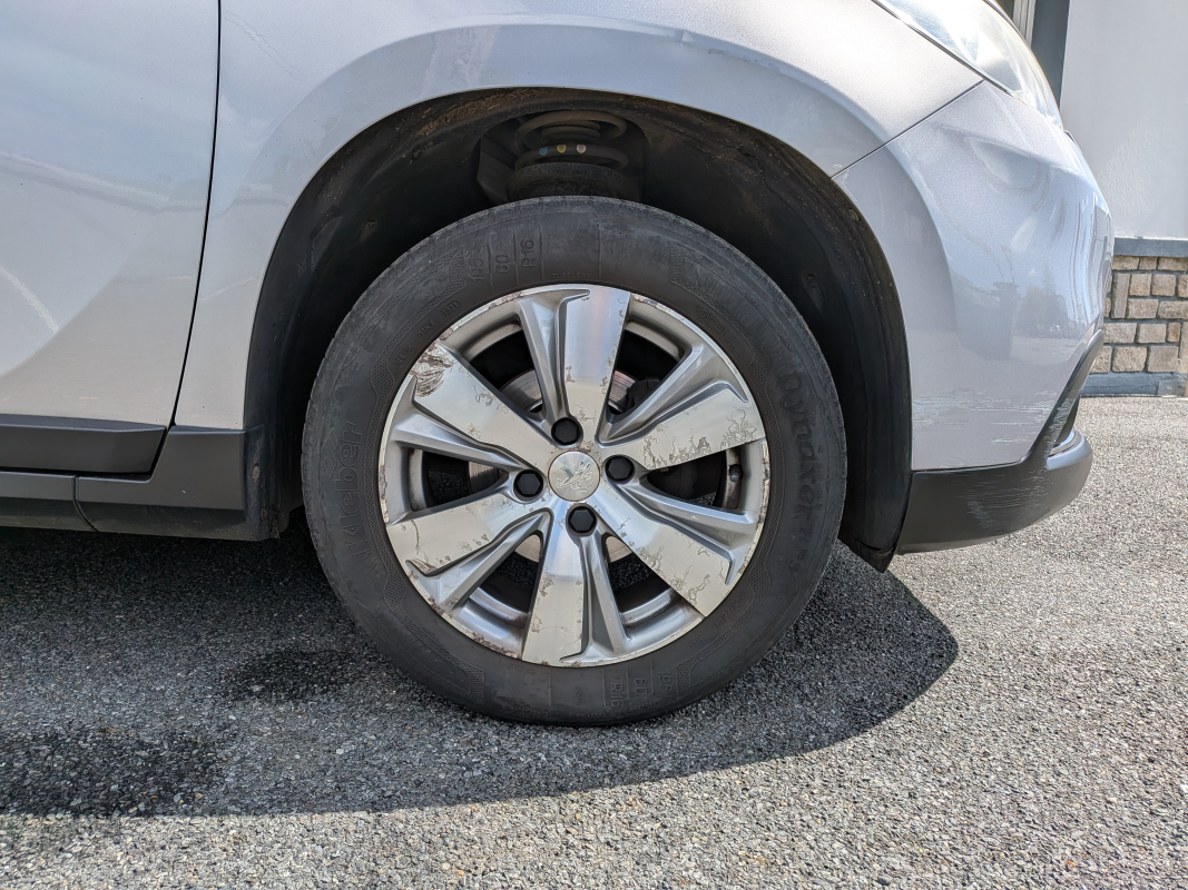 Peugeot 2008 — 17