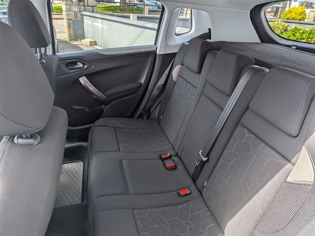 Peugeot 2008 — 9