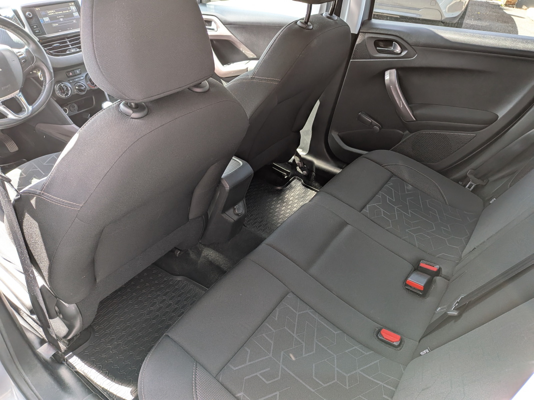 Peugeot 2008 — 10