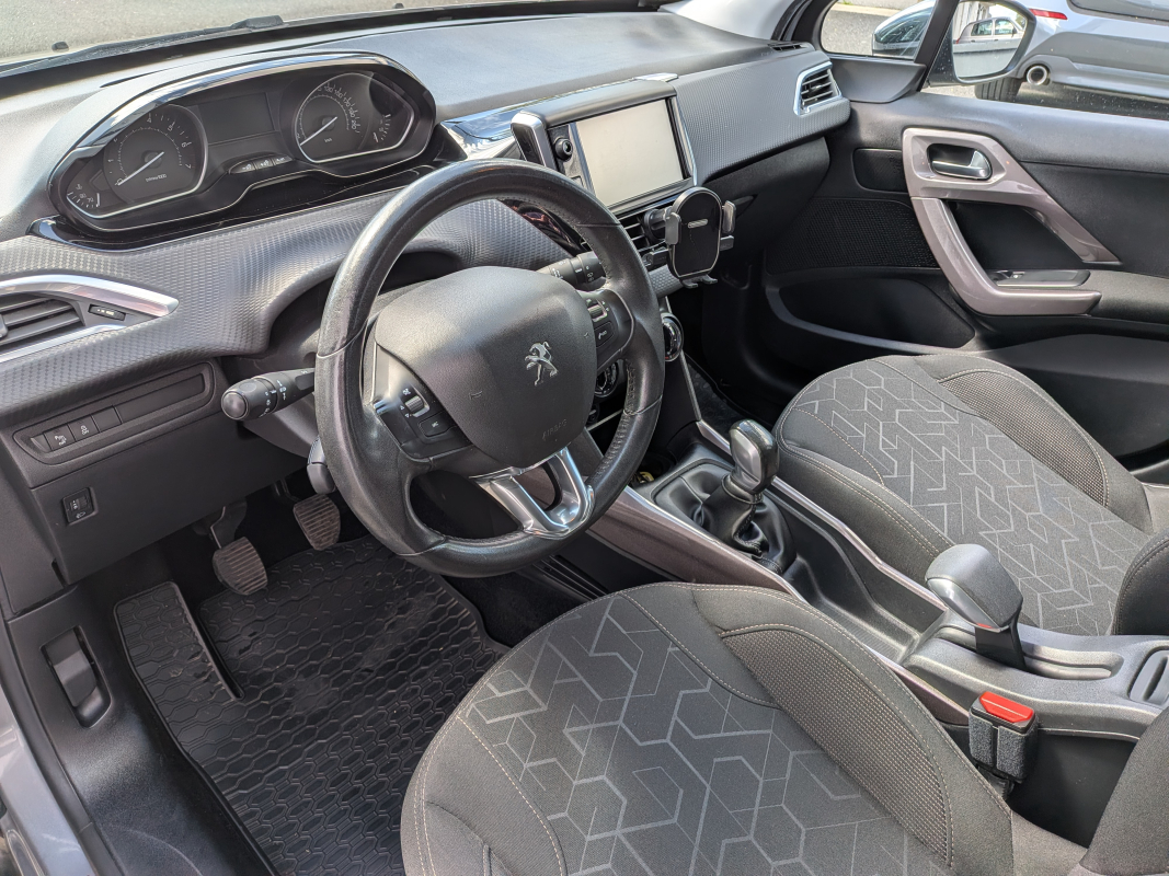Peugeot 2008 — 7