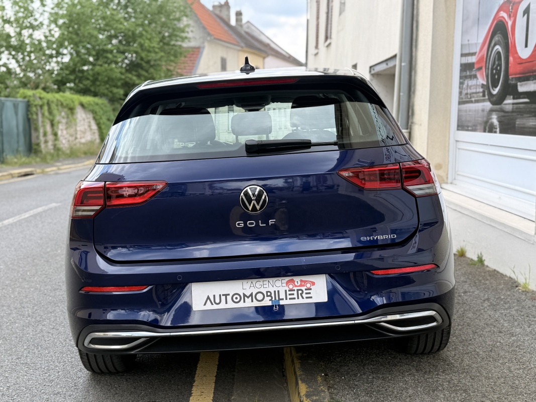 Volkswagen Golf — 4