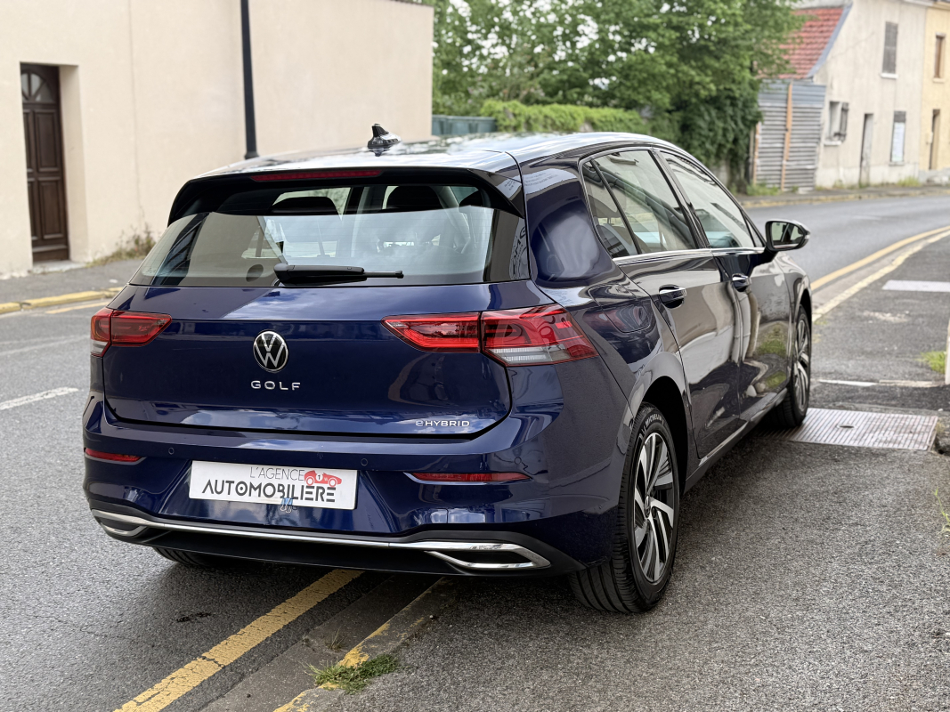 Volkswagen Golf — 5