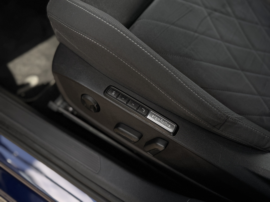 Volkswagen Golf — 11