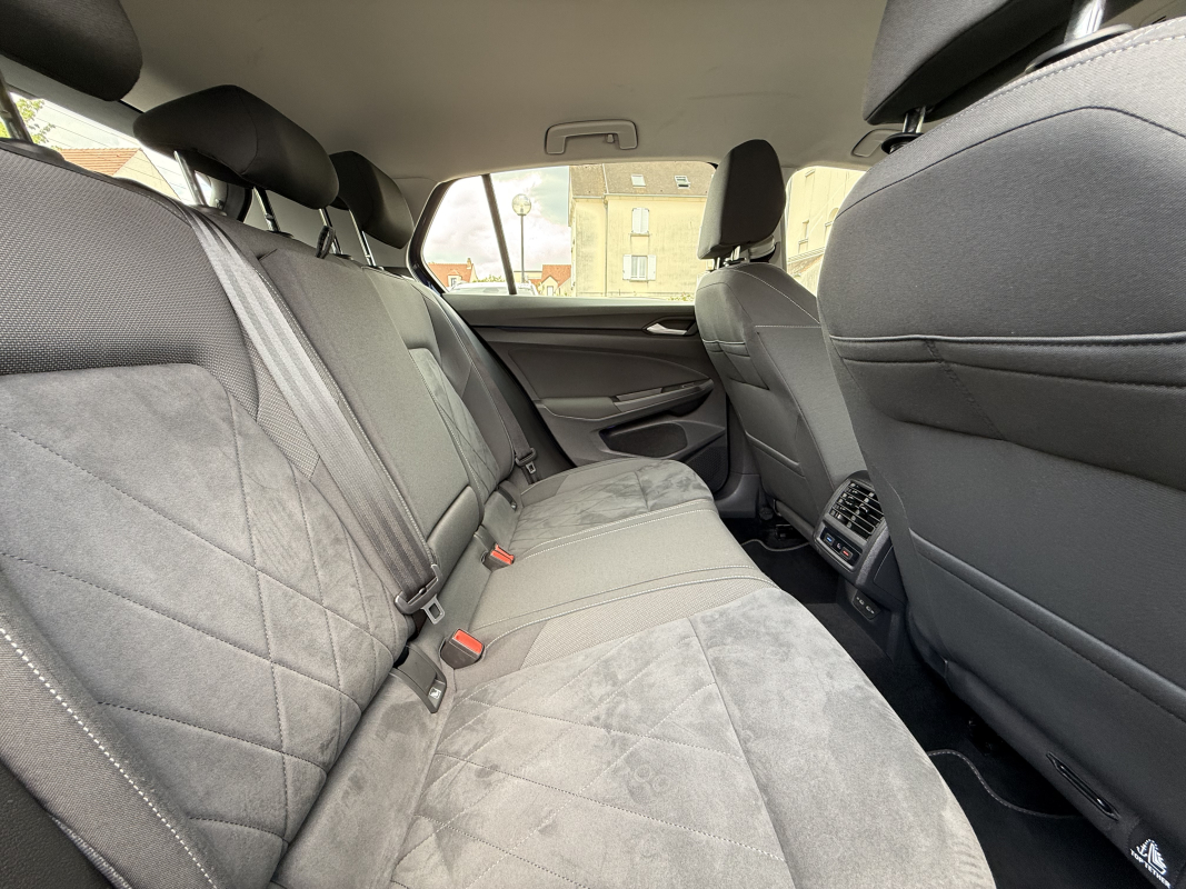Volkswagen Golf — 13