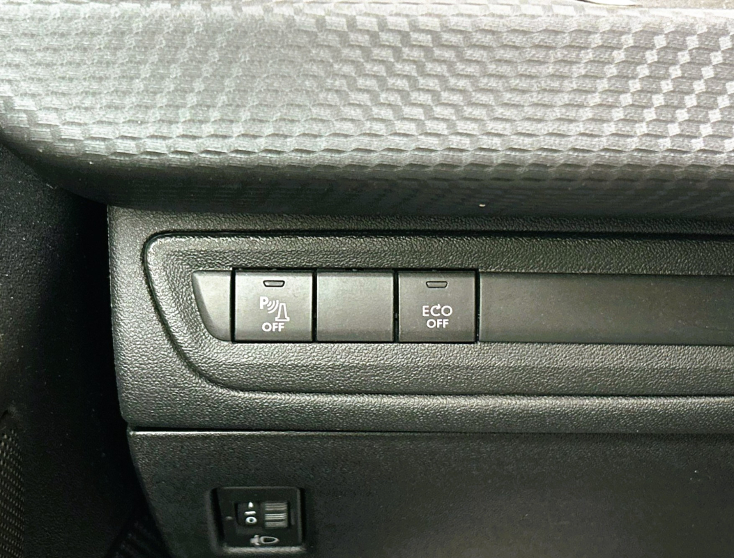 Peugeot Peugeot 2008 — 17