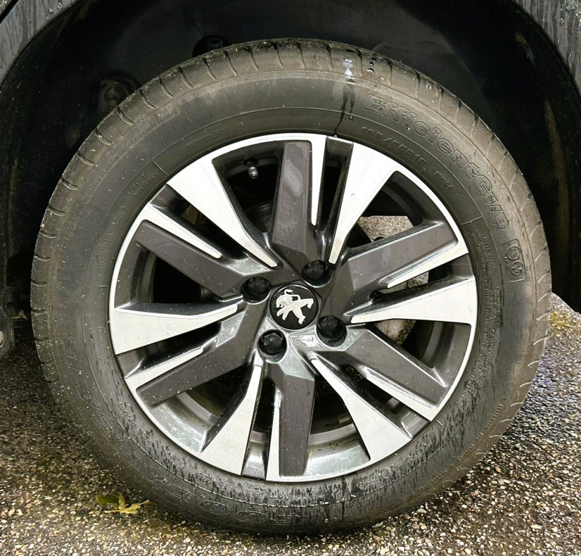Peugeot Peugeot 2008 — 24
