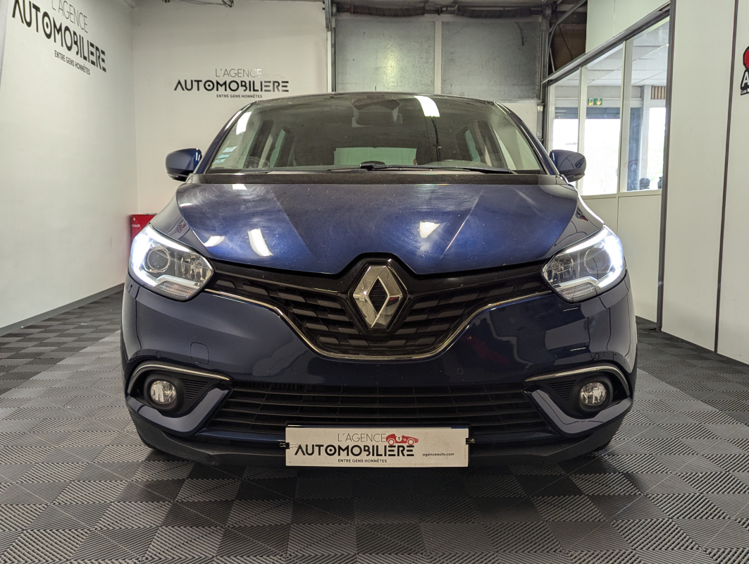 Renault Scenic — 3